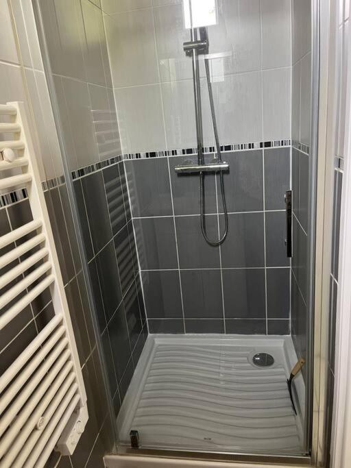 Logement 10 Minutes De Rouen Oissel Exterior foto
